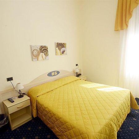 Hotel Gigliola กาไมโยเร ภายนอก รูปภาพ