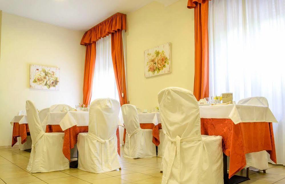 Hotel Gigliola กาไมโยเร ภายนอก รูปภาพ