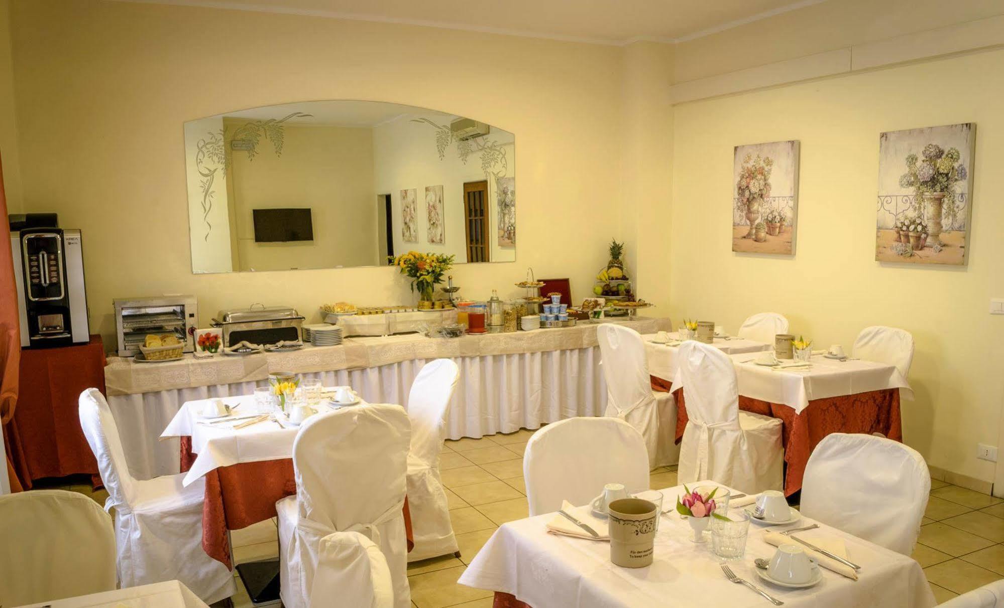 Hotel Gigliola กาไมโยเร ภายนอก รูปภาพ