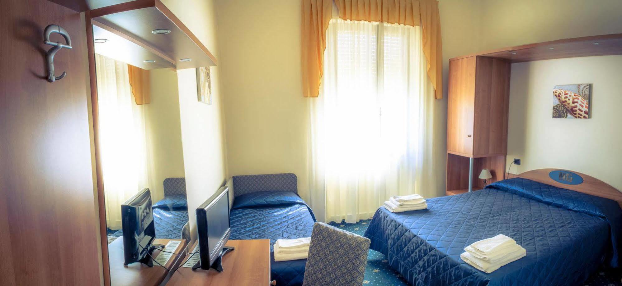 Hotel Gigliola กาไมโยเร ภายนอก รูปภาพ
